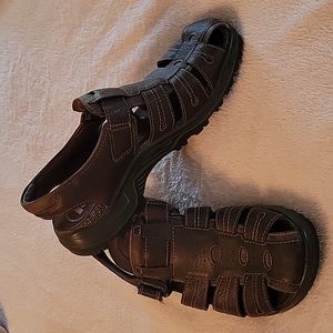 Like new Men's ECCO leather fisherman shoe size 43 (US 10)